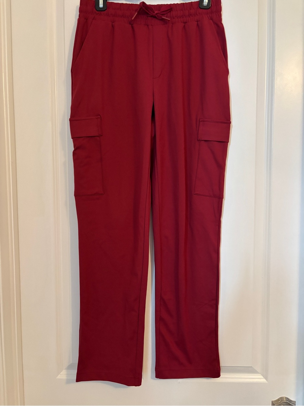 Mondetta - Women’s Deep Red Cargo Pants with Drawstring Waist. Size S. NWT